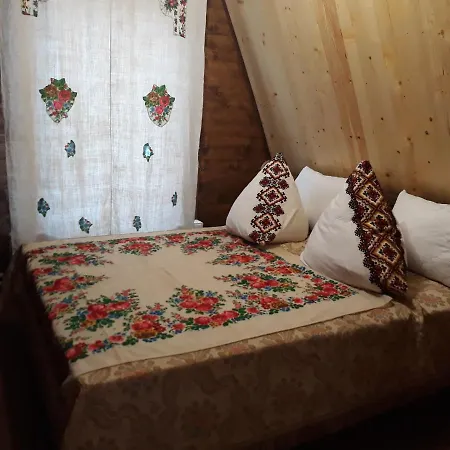 Oak House Apartment Palyanytsya Exterior photo